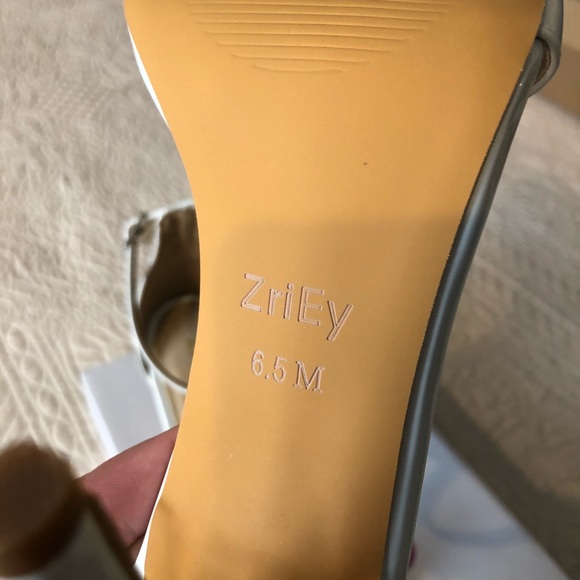 Open toe heels - Picture 4 of 4